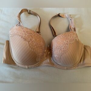 EUC Ashley Graham Bra size 38D